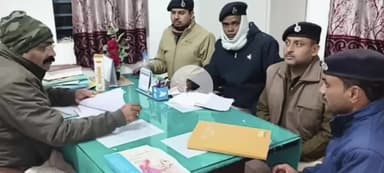 बिथान: रोसड़ा सर्किल इंस्पेक्टर ने बिथान थाने का किया निरीक्षण, दिए आवश्यक निर्देश