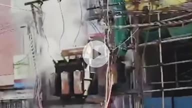 रतलाम नगर: घास बाजार क्षेत्र में डीपी में लगी आग, मची अफरा-तफरी, फायर ब्रिगेड ने आग पर पाया काबू