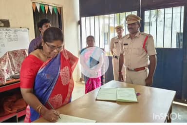 చీపురుపల్లి: చీపురుపల్లి సబ్ జైలు ఆకస్మికంగా తనిఖీ చేసిన : జిల్లా ప్రధాన న్యాయమూర్తి ఎం.బబిత