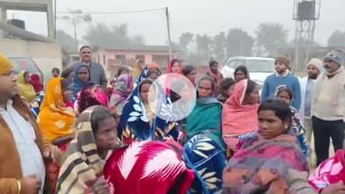 बगोदर: धरगुल्ली कालीचट्टान में ठंड से बचाव के लिए बिरहोर परिवारों को कंबल वितरित किए गए