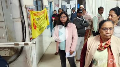 नवादा: दिल्ली से अचानक राष्ट्रीय महिला आयोग की टीम पहुंची सदर अस्पताल, कर्मियों में मचा खलबली, मरीज से की बातचीत