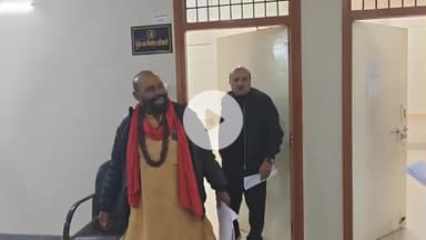 मथुरा: ई-रिक्शा शुल्क बढ़ोतरी के विरोध में समिति अध्यक्ष ने नगर निगम को सौंपा ज्ञापन, मांगा स्पष्टीकरण