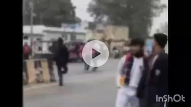 शाहजहांपुर: स्कूल के सामने छात्रों के बीच मारपीट, सड़क पर हुई झड़प का वीडियो सोशल मीडिया पर हुआ वायरल