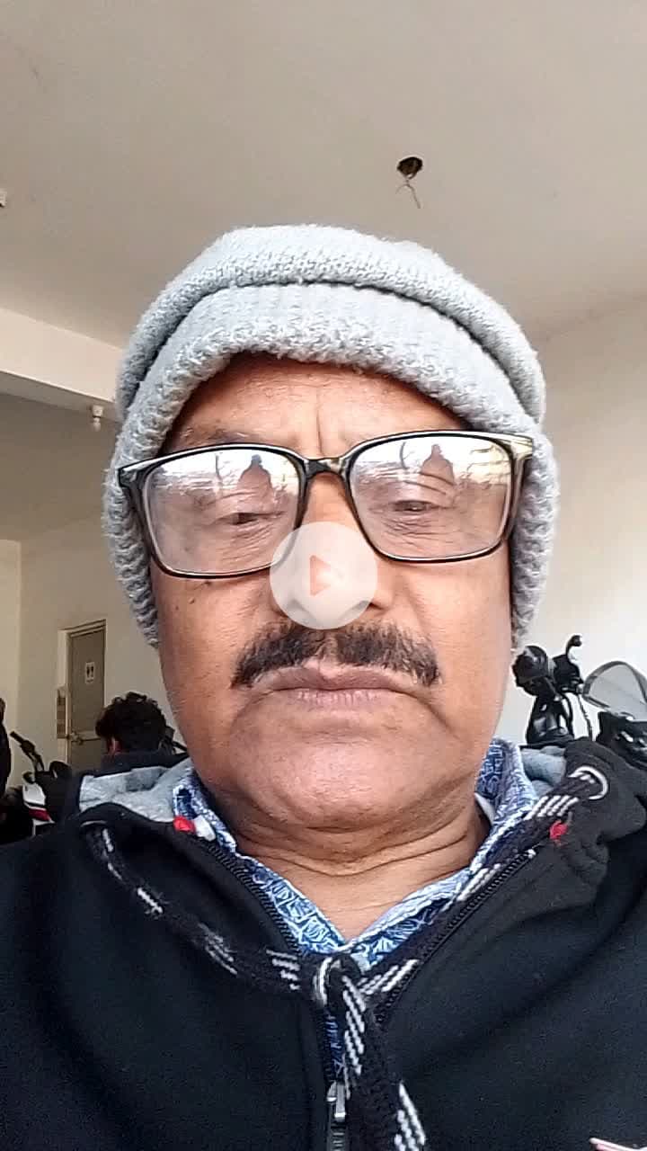 चक्रधरपुर से राउरकेला तक 320D NH सड़क निर्माण कार्य हो रहा है लेकिन पूर्व में RCD द्वारा  निर्मित झड़गांव में पुल अधूरा