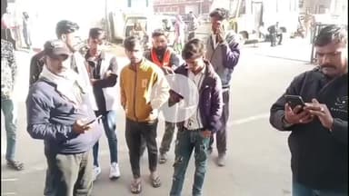 लाडपुरा: डिवाइडर से टकराकर सड़क हादसे में ऑटो ड्राइवर की मौत, बाइक सवार को बचाने के प्रयास में हुआ हादसा