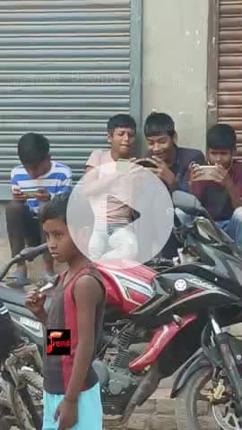 इस नशे का इलाज़ कोई हो तो अपनी राय ज़रूर दीजिए,??आरा सहित सभी घर से लेकर बाहर तक ये नशा आम!