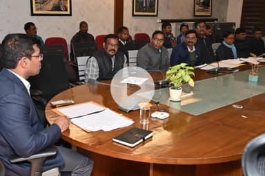 लोहरदगा के उपायुक्त डॉ. ताराचंद की अध्यक्षता में आज समाहरणालय सभागार में स्वास्थ्य विभाग की परिसंपत्ति एवं वित्तीय समीक्