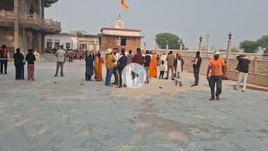 साक्षात भगवान शिव का दर्शन पूजन बाबा की जय गुलरी बाबा की जय.