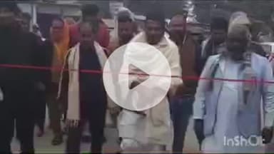 गोपालगंज: लखपतीया मोड़ से बरई टोला तक बनेगी पक्की सड़क, सदर विधायक और नगर परिषद अध्यक्ष ने किया शिलान्यास