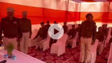 झाझा: झाझा आरपीएफ पोस्ट का सीपीएससी अमरेश कुमार ने किया निरीक्षण, सुरक्षा सम्मेलन में जवानों का मनोबल बढ़ाया