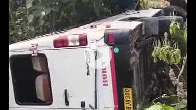 ପାରଳାଖେମୁଣ୍ଡି: ଦୁଇ ପର୍ଯ୍ୟଟକ ଭରା ଭ୍ୟାନ ମହେନ୍ଦ୍ରଗିରିରେ ଦୁର୍ଘଟଣା ଗ୍ରସ୍ତ ।