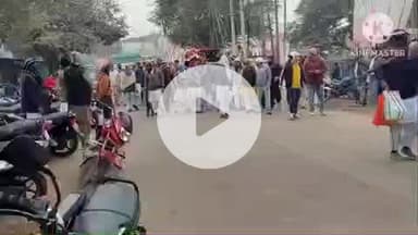 हमीरपुर: मौदहा निवासी राजनैतिक दल में खास मुकाम रखने वाले बदरुद्दीन की शव यात्रा में राजनैतिक दल के लोग शामिल रहे