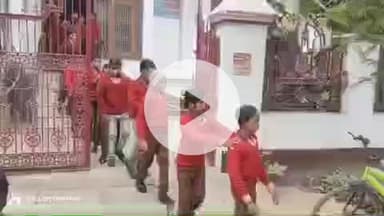 इटावा: रक्तदाता समूह की पहल से इटावा महोत्सव में रंग-बिरंगे माहौल और मनोरंजक गतिविधियों को देख 167 निराश्रित बच्चे हुए उत्साहित