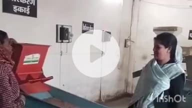 पुष्पराजगढ़: कोहका में जिला पंचायत सदस्य भुवनेश्वरी सिंह ने कोदो प्रसंस्करण इकाई का निरीक्षण किया