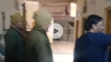 आंवला: आंवला नाले में मिले नेपाली श्रद्धालु की पहचान हुई, एसडीएम ने परिवार को सौंपा