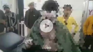 इटावा: सदर इलाके के कोतवाली के सती मोहल्ला में युवक ने जमीन खाली कराने के दौरान आग लगाकर आत्महत्या का प्रयास किया, सैफई पीजीआई रेफर