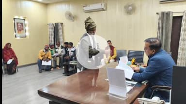 शाहजहांपुर: जिलाधिकारी ने कलेक्ट्रेट सभागार में फरियादियों की समस्याएं सुनीं, निस्तारण के लिए दिए निर्देश