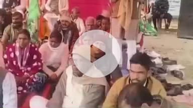 कोडरमा: समाहरणालय में कांग्रेस कमेटी का मनरेगा के नामकरण को लेकर धरना प्रदर्शन