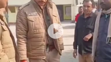 सितारगंज: सितारगंज कोतवाली के बाहर ओवरलोड वाहनों पर कार्रवाई की मांग को लेकर हुआ हंगामा, वीडियो सोशल मीडिया पर वायरल