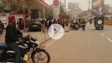 ग्वालियर गिर्द: घने कोहरे में बड़ा हादसा: गोले के मंदिर के पास कार और ई-रिक्शा की ज़ोरदार टक्कर