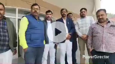 कर्वी: ट्रक यूनियन चित्रकूट ने अवैध परिवहन और ओवरलोडिंग के खिलाफ डीएम को सौंपा ज्ञापन