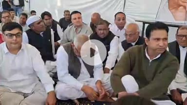 चूरू: कलेक्ट्रेट के सामने मनरेगा का नाम परिवर्तन करने पर कांग्रेस ने किया जिला स्तरीय धरना प्रदर्शन