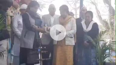 ঝাড়গ্রাম: ঝাড়গ্রাম রাজ কলেজে প্রদীপ প্রজ্জ্বলনের মধ্য দিয়ে সাঁওতালি ভাষা দিবস উদযাপন, উপস্থিত রাজ্যের মন্ত্রী,DM ও SDPO