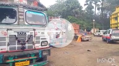 पोड़ैयाहाट: पोड़ैयाहाट पुलिस ने दुमका-भागलपुर मार्ग पर बिना कागजात के दो ट्रक जब्त किए