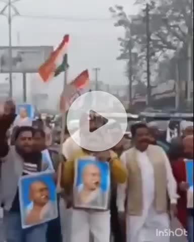 देेेवरिया: मनरेगा का नाम बदलने के विरोध में कांग्रेसियों ने कलेक्ट्रेट पहुंचकर किया प्रदर्शन, दिया ज्ञापन