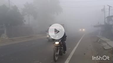 तिलोई: फुरसतगंज में कोहरे ने राहगीरों की मुश्किलें बढ़ाई