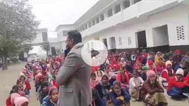 पडरौना: पडरौना के दो स्कूलों में बाल विवाह मुक्त भारत अभियान, छात्राओं को दिलाई गई जागरूकता की शपथ