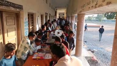 సిర్పూర్ టి: గణిత శాస్త్రవేత్త శ్రీనివాస రామానుజన్ జన్మదినం సందర్భంగా సోమిని పాఠశాలలో గణిత ఎగ్జిబిషన్