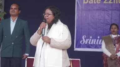 चक्रधरपुर: शारदा हाई स्कूल में विज्ञान प्रदर्शनी का आयोजन, कोल्हान विश्वविद्यालय की परीक्षा नियंत्रक डाॅ रिंकी दोराई रहीं उपस्थित