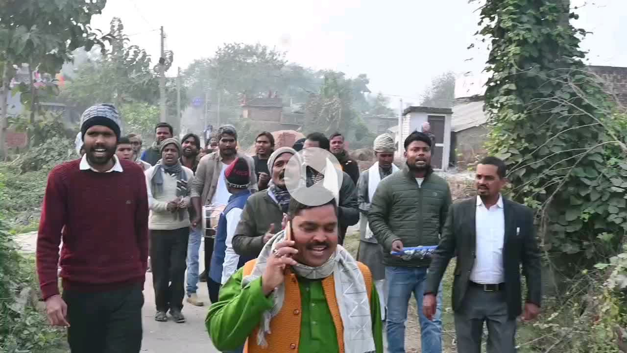 कल #हमारा_गांव_हमारी_दायित्व कार्यक्रम के दौरान पवई पंचायत के ग्राम-भरकुर मे ली गई कुछ तस्वीरें...
#hilights #UmeshYadav #EducationForAll 
#aurangabadbihar #socialmediabanned
