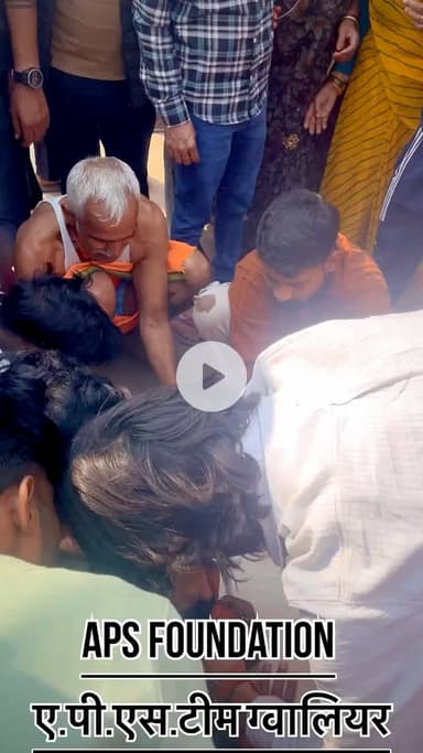 पहिले माँ नही रही बच्चे का हुआ एक्सीडेंट एक फौजी से छड़ी गाड़ी गाये के बच्चे पर..! 

Respect Girls help poor help animals 

#apsgurjar #gwalior