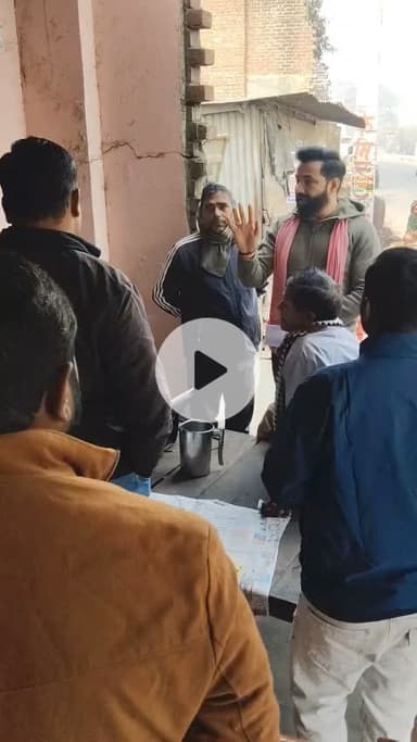 ददरौल विधानसभा के ग्रामीण क्षेत्रों मे बिजली मीटर की समस्या को लेकर विद्युत अधिकारियों से वार्ता की 
बादशाह नगर हाइडल,
 ददरौल, शाहजहांपुर।
Akhilesh Yadav Dimple Yadav Shivpal Singh Yadav Samajwadi Party