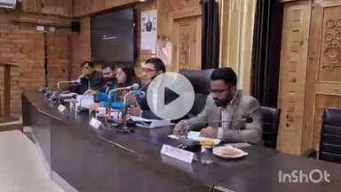 चम्बा: प्रशासन ने गांव की ओर अभियान को लेकर समीक्षा बैठक आयोजित, डीसी मुकेश रेपस्वाल ने की बैठक की अध्यक्षता