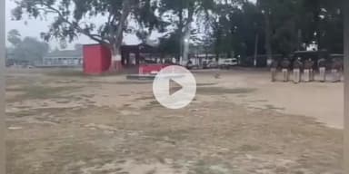 सिंघेश्वर: एसपी के निर्देश पर पुलिस पदाधिकारियों और कर्मियों के बीच अनुशासन बनाए रखने के लिए परेड का आयोजन किया गया