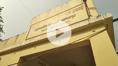 चक्रधरपुर: अनुमंडल अस्पताल में नवजात शिशुओं के लिए मुफ्त गर्म वस्त्रों का वितरण