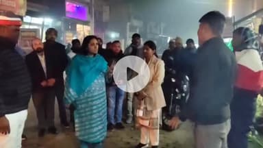 बस्ती: देर रात डीएम ने नगर पंचायत नगर में स्थित रैन बसेरे का निरीक्षण किया, ली जानकारियां