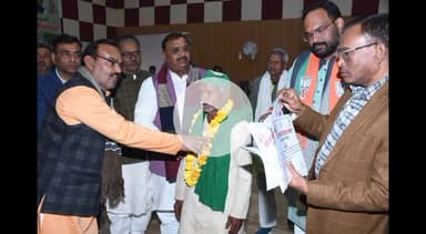 कर्वी: स्व. चौधरी चरण सिंह और पूर्व प्रधानमंत्री के जन्म दिवस पर 'किसान सम्मान दिवस' एवं दो दिवसीय मिलेट्स महोत्सव का आयोजन