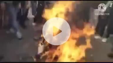 हमीरपुर: बस स्टाप के निकट हिंदू से मावलिंचिंग पर आक्रोशित विश्व हिंदू परिषद ने बांग्लादेश के प्रधानमंत्री का फूंका पुतला