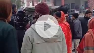 गोपालगंज: हजियापुर के पास हादसे में अज्ञात महिला की मौत, 10 घंटे बाद हुई पहचान, परिजन पहुंचे सदर अस्पताल