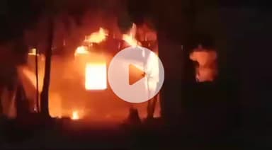 জিরানিয়া: খুটামারাতে বিধ্বংসী অগ্নিকাণ্ডে পুড়ে ছাই হলো বিজয় দেববর্মার বসতঘর
