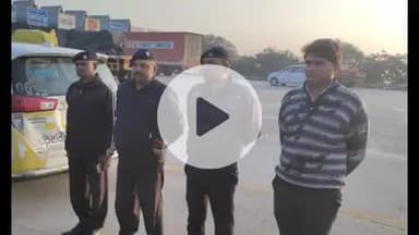 फतेहाबाद: आगरा लखनऊ एक्सप्रेसवे के पांचवे माइलस्टोन पर आत्महत्या करने पहुंची महिला को यूपीडा और पुलिस ने समझा-बुझाकर घर भेजा