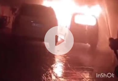 बारां: शाहाबाद रोड शीतला चौक पर दो कारों में लगी भीषण आग, शॉर्ट सर्किट के कारण हुई आगजनी