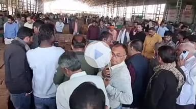 नरसिंहपुर: कृषि उपज मंडी में व्यापारियों के कब्ज़े से परेशान किसानों का हंगामा, गुड़ मंडी लगाने में हो रही दिक्कत