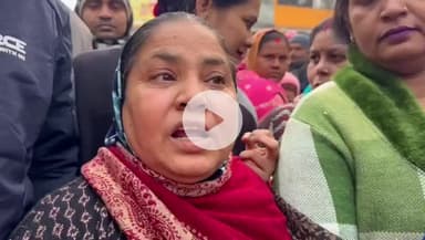 नवादा: नवादा में बांग्लादेश के खिलाफ महिलाओं में जबरदस्त आक्रोश, महिलाओं ने दी खुली चेतावनी