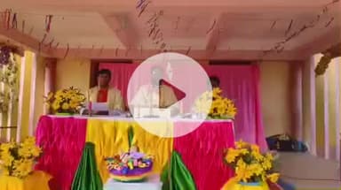 महेशपुर: महेशपुर क्षेत्र में क्रिसमस पर्व धूमधाम से मनाया गया, चर्चों में हुई प्रार्थना सभा