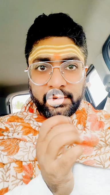 oसंता के ड्रेस में हनुमान चालीसा किए बच्चे